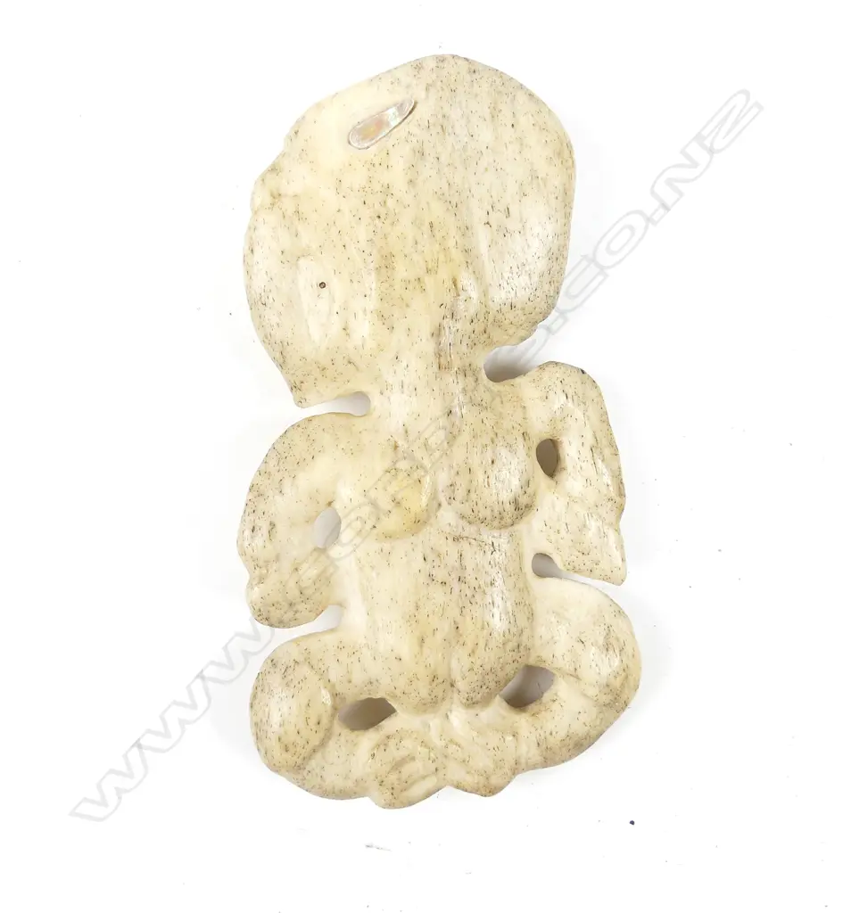 Ian McMillan carved whalebone hei tiki Image 1++